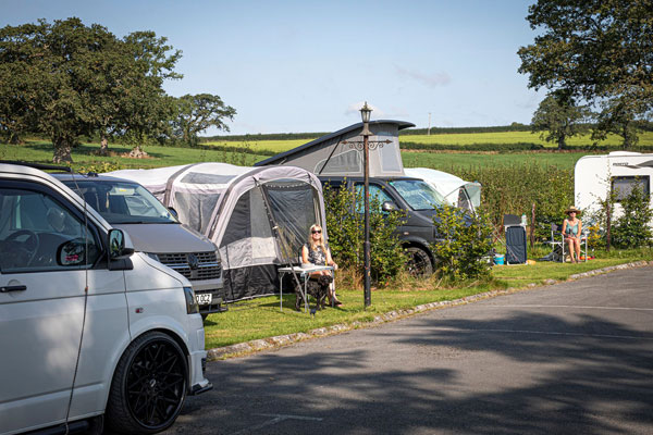 Touring caravan park near Carmarthen